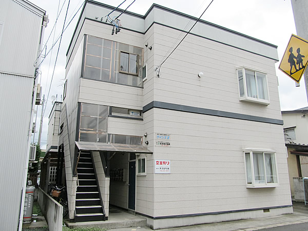 ウインズⅡ外観 弘前 アパート 富野町